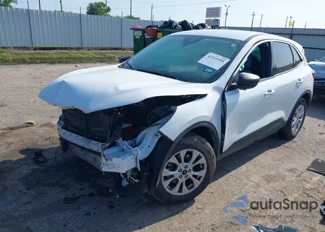 2023 Ford Escape Active z USA, uszkodzony, nr VIN 1FMCU0GN8PUA26329